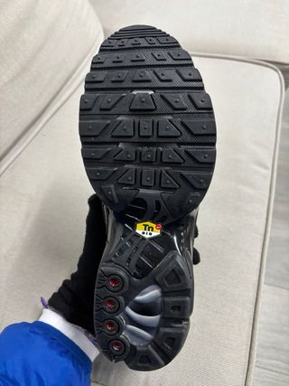 Nike TN negras y grises