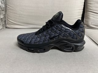 Nike TN negras y grises