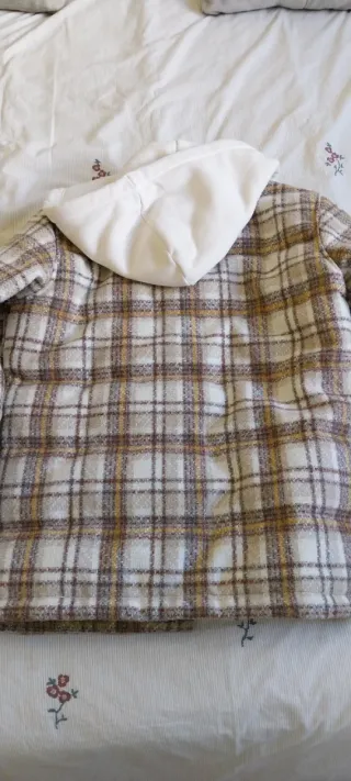 Chaqueta Zara cuadros capucha