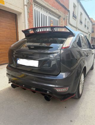 Aleron tipo ST para Ford Focus (2009-2010)