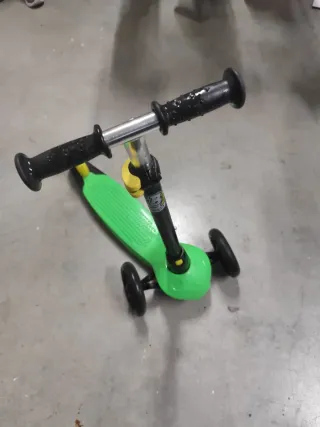 Monopattino Verde a 3 Ruote per Bambini