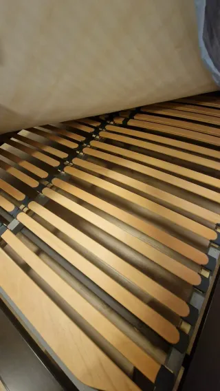 Cama doble moderna madera y cristal