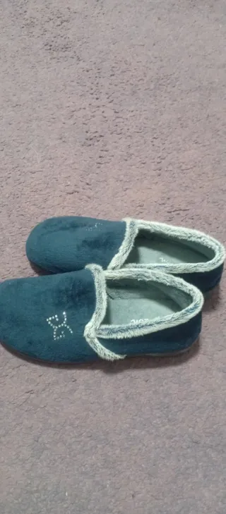 Zapatillas de casa. Pantuflas