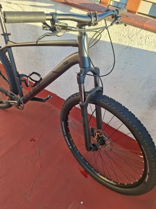 Bicicleta CUBE Attention Talla XL 29