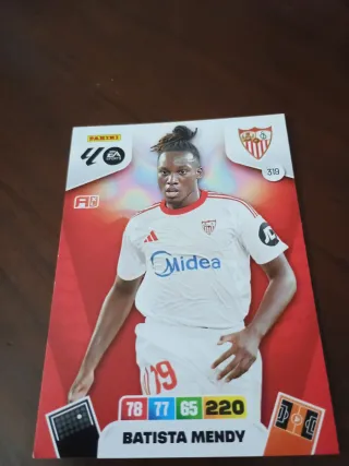 Carta Panini Adrenalyn XL 2026