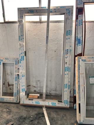 Puerta de entrada VEKA