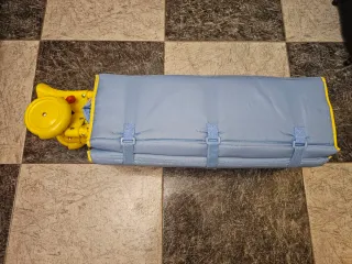 Cuna de viaje con ruedas