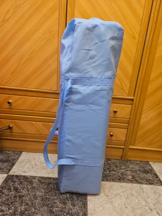 Cuna de viaje con ruedas