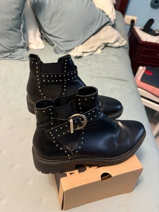 Botines negros Stradivarius Talla 40