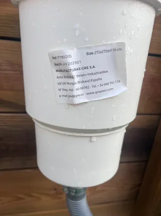 Piscina de madera y plástico