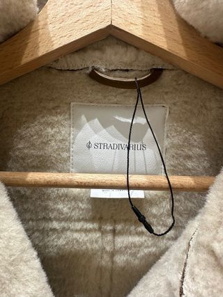 Chaqueta Stradivarius borreguito Talla M
