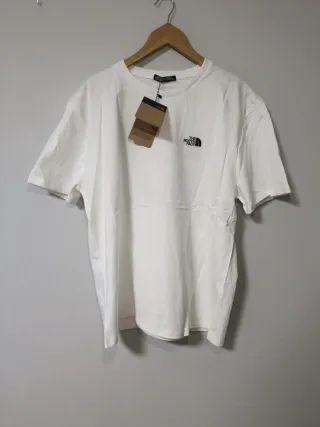 Camiseta The North Face Blanca