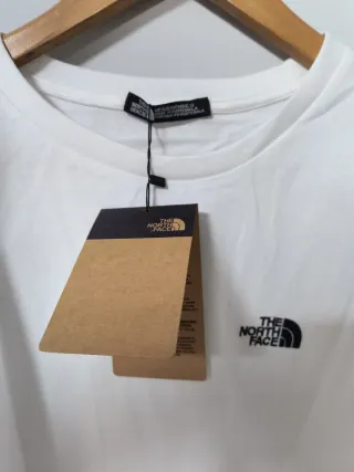 Camiseta The North Face Blanca