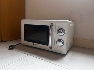 Microondas blanco ARTHOM