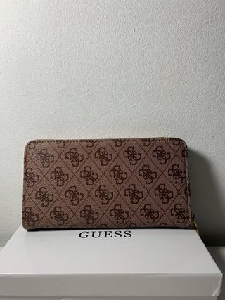 Carteira Guess Castanha com Logo Dourado