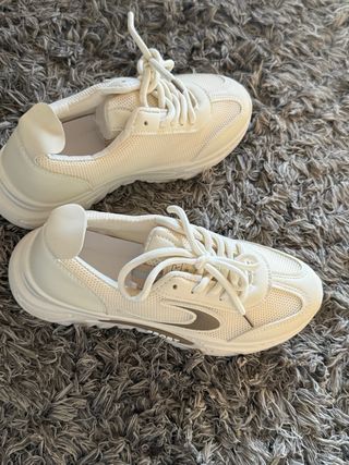 Zapatillas deportivas blancas