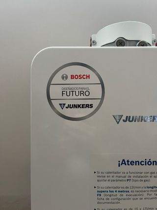 Calentador Junkers Bosch + 2 bombonas butano + kit