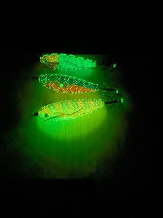 3 señuelos para calamares luminosos