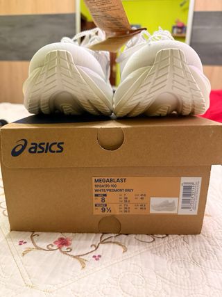 Asics Megablast