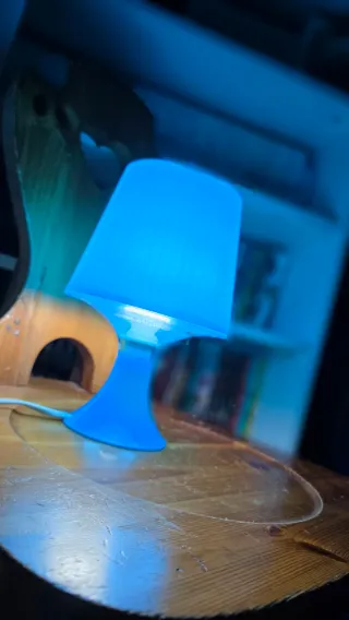 Lampade da comodino blu