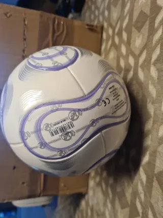 Balón Adidas Real Madrid 14x 14 x 14 .ctm