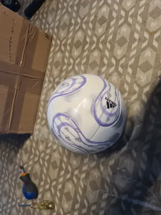 Balón Adidas Real Madrid 14x 14 x 14 .ctm