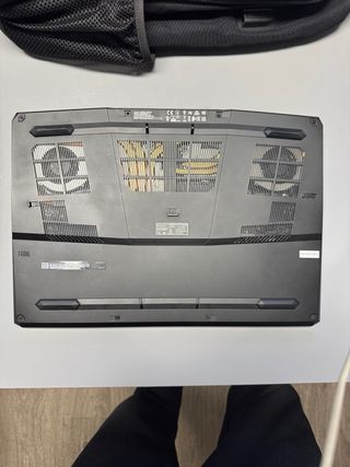 MSI GP76 Leopard RTX 3070 con mochila y raton