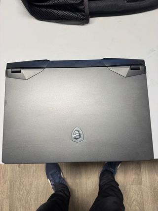 MSI GP76 Leopard RTX 3070 con mochila y raton