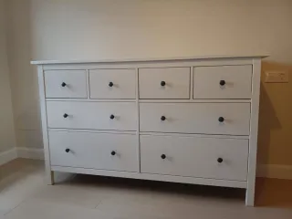 Cómoda Ikea Hemnes 8 cajones