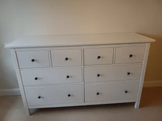 Cómoda Ikea Hemnes 8 cajones