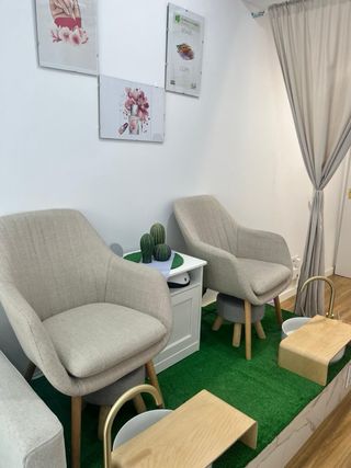 Traspaso salon de belleza Salon de uñas