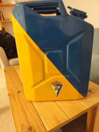 Bidón gasolina Cádiz CF