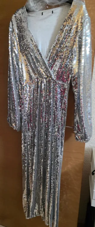 Vestido fiesta lentejuelas plateado