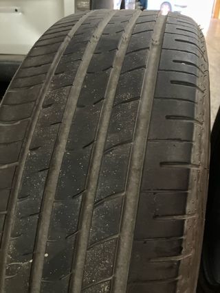 Neumático 235/60 R18 103V