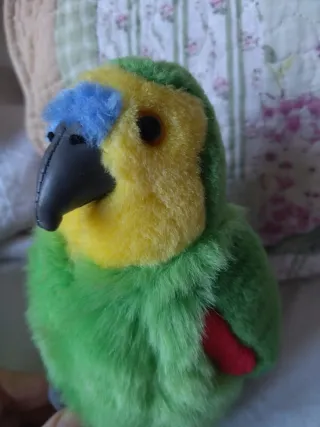 Lote de 11 peluches y muñecos