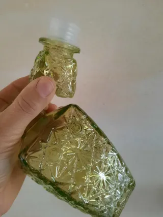 Bottiglia in vetro decorata