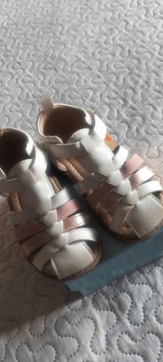 Vendo zapatos de niña