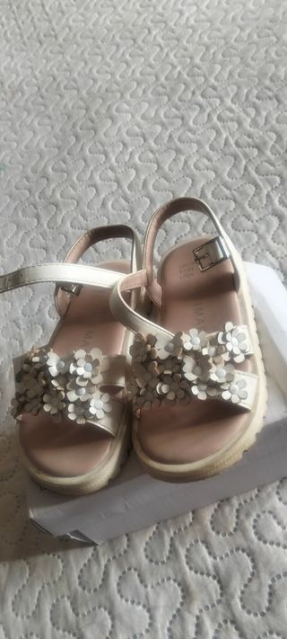 Vendo zapatos de niña