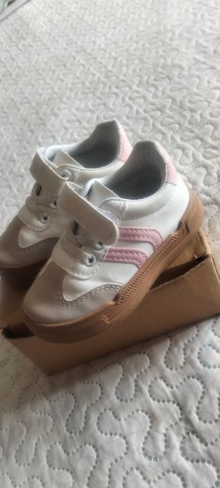Vendo zapatos de niña