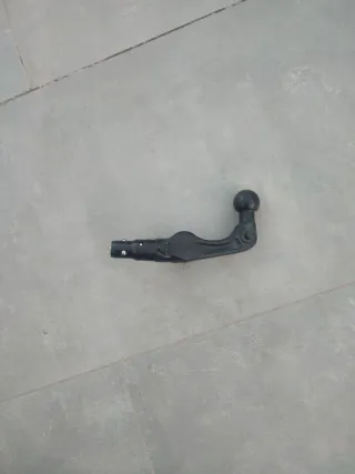 Bola de remolque Tesla Model Y