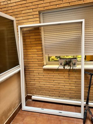 Puerta corredera aluminio blanca