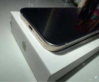 iPhone 15 Pro 256GB color titaneo natural