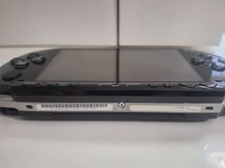 Consola Sony PSP Giga Pack + Juegos