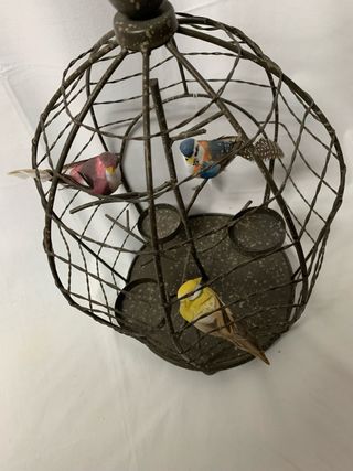 Jaula decorativa vintage con pájaros