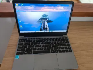 Portátil Chuwi Herobook Pro