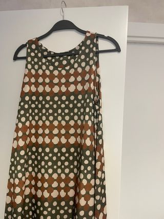 Vestido largo estampado lunares