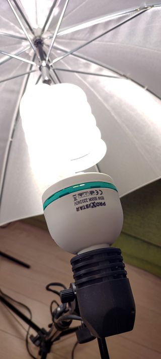 Kit 2 Focos de fotografía + Paraguas + Pies