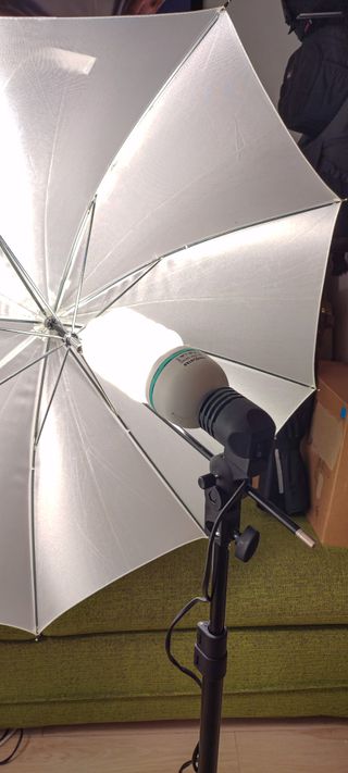 Kit 2 Focos de fotografía + Paraguas + Pies