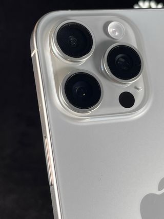 iPhone 15 Pro Max 256GB 2 años de Garantía