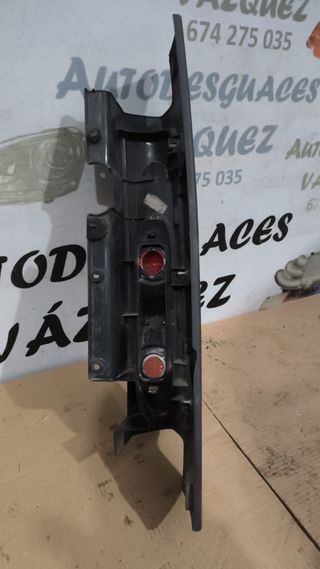 Piloto trasero izq Renault Trafic II 2001-2006